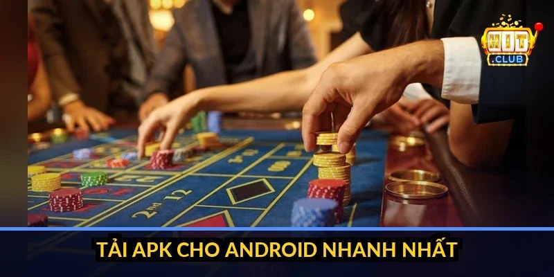 Màn hình điện thoại Android đang tải file APK HitClub từ trang chủ chính thức qua trình duyệt Chrome
